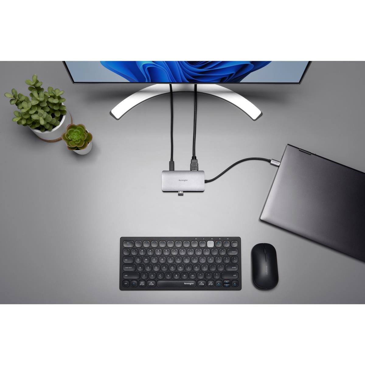 UH1400p USB-C Mobile Hub thumbnail